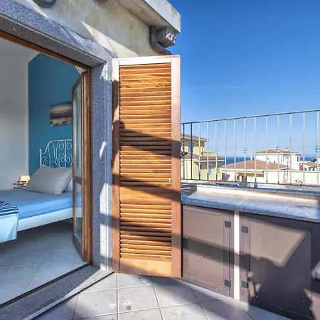 Apartmán Attico Con Vista Mare